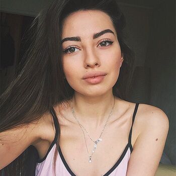 Alena Omovych