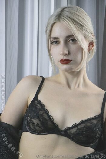 aliceinwonderland_xo