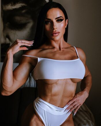 Alicia Romero IFBB Pro