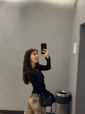 Alyona Bobrova / bobriha (БОБРИХА)