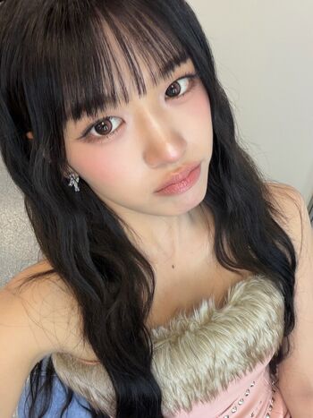 An Yujin 안유진 |