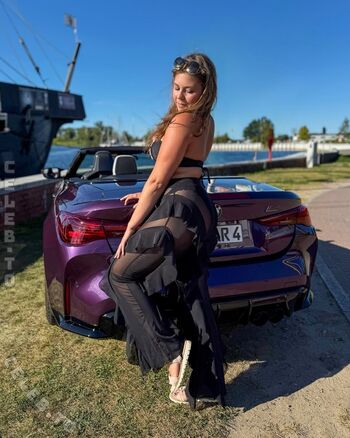 Anastasia_rose_official