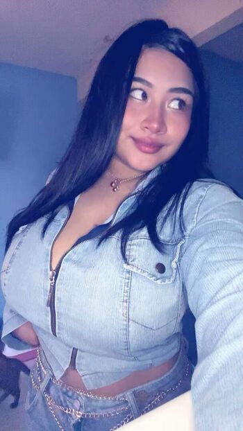 Ari Mar - Mexican teen with huge tits