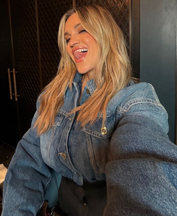 Ashley Roberts(Pussycat Doll)