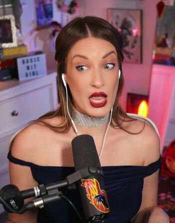 BasicWitGirl