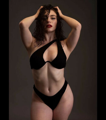 Caitlin Bond