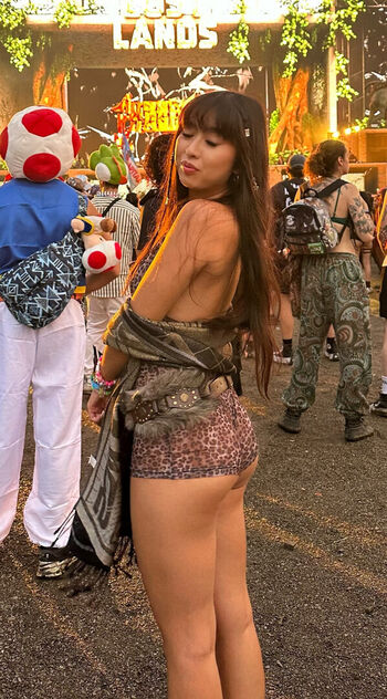 Chloe ABG