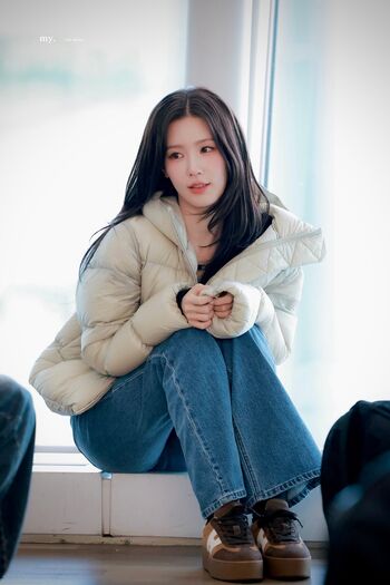 Cho Mi-yeon (Miyeon) - i-dle [(G)I-dle]