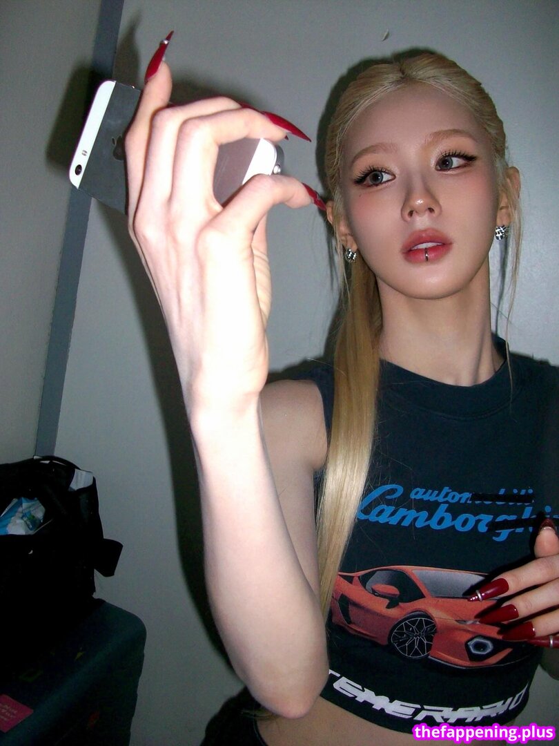 Cho Mi-yeon (Miyeon) - i-dle [(G)I-dle]