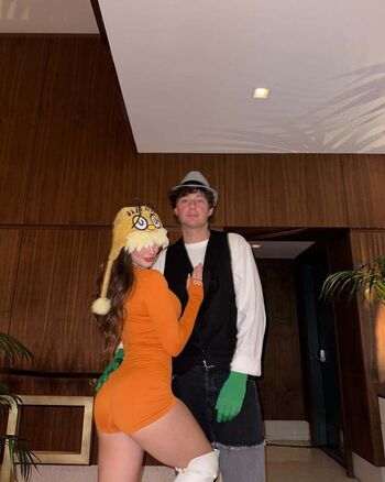 Cortney Gibson / Cortneycgibson