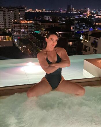Daniela Flores
