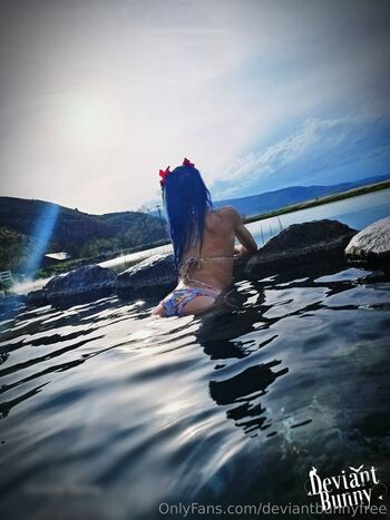 deviantbunnyfree