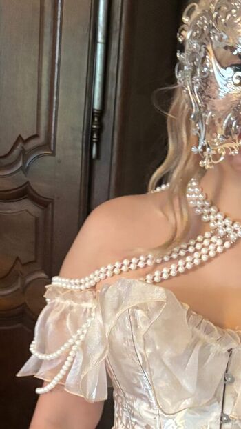 Elise ASMR / Elise Tran / Elise's Garden