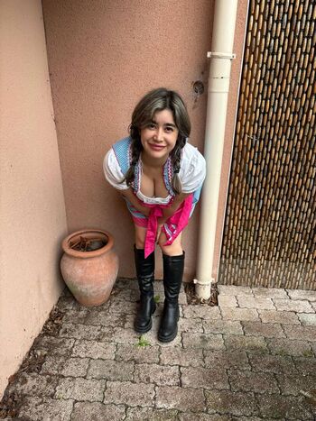 Elise ASMR / Elise Tran / Elise's Garden