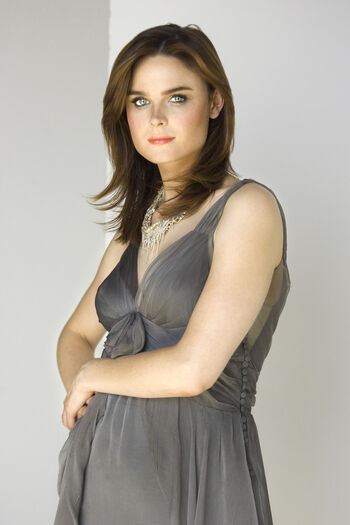 Emily Deschanel