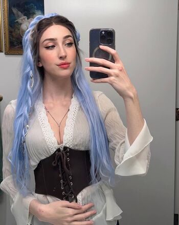 Estella Graves