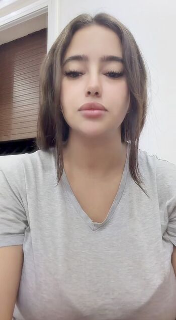 Farahnour26