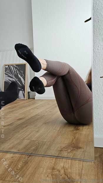 Fitnessgirl of socks