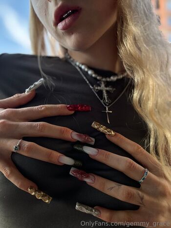 gemmy_grace