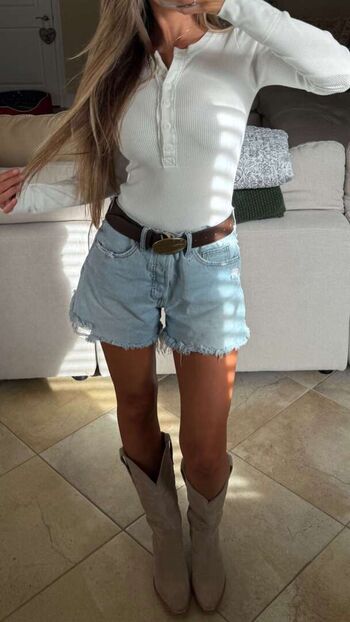 hadelinemope / Maddie Hope