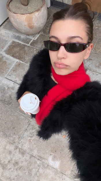 Hailey Baldwin Bieber