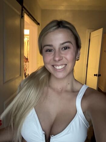 Hailey Welch (Hawk Tuhh Girl