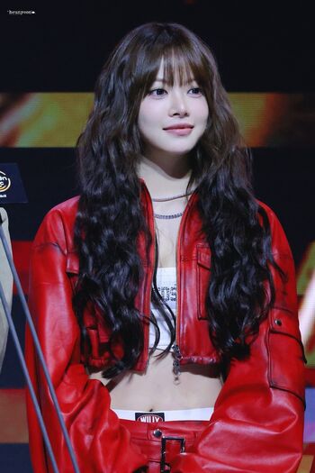 Hong Eunchae 홍은채 | LESSERAFIM