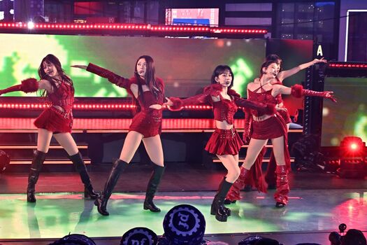 Huh Yunjin 허윤진