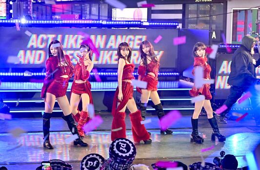 Huh Yunjin 허윤진