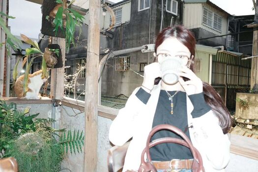 Huh Yunjin 허윤진