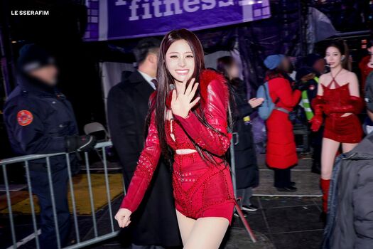 Huh Yunjin 허윤진