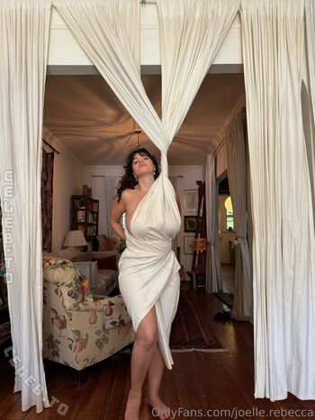 joelle.rebecca