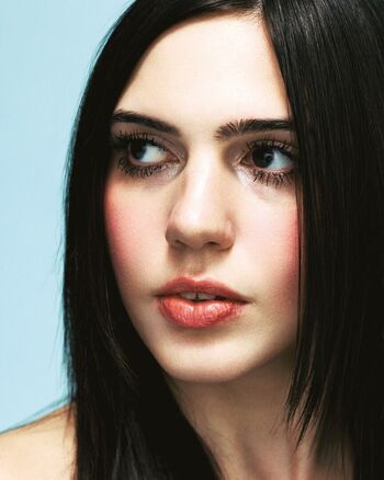 Julia Cumming (Sunflower Bean Singer/Bassist)