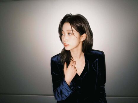 Kazuha Nakamura 中村 一葉