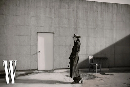 Kazuha Nakamura 中村 一葉 | LESSERAFIM