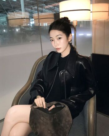 Kazuha Nakamura 中村 一葉 | LESSERAFIM