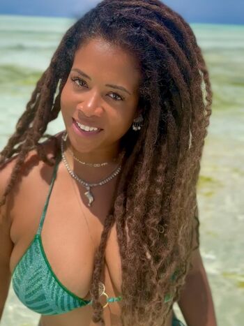 Kelis Rogers