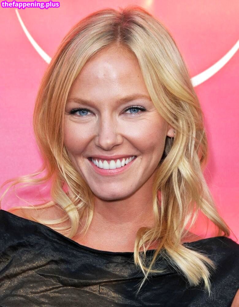 Kelli Giddish