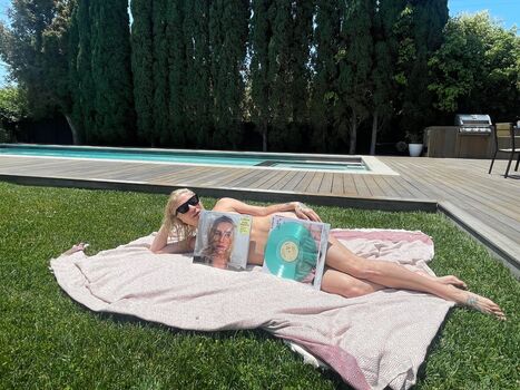 KeshaRose