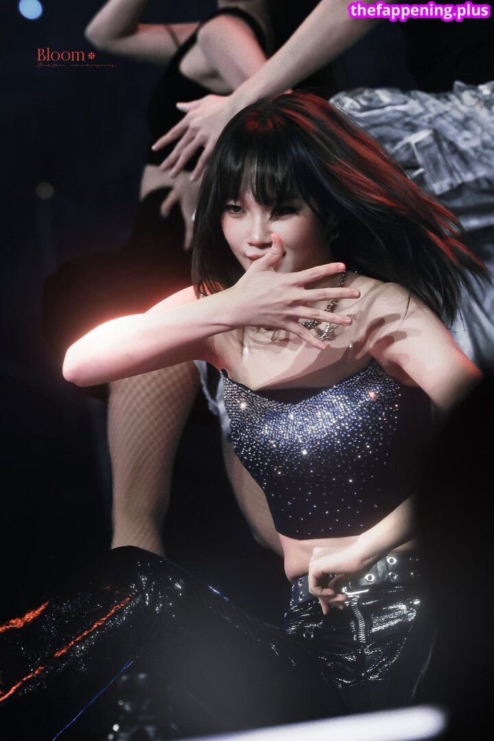 Kim Chaewon 김채원 [Le Sserafim]