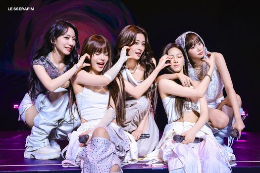 Kim Chaewon 김채원 [Le Sserafim]