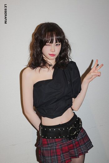 Kim Chaewon 김채원 [Le Sserafim]