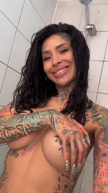 Leonalaqueen