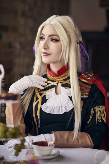 Luxlo Cosplay