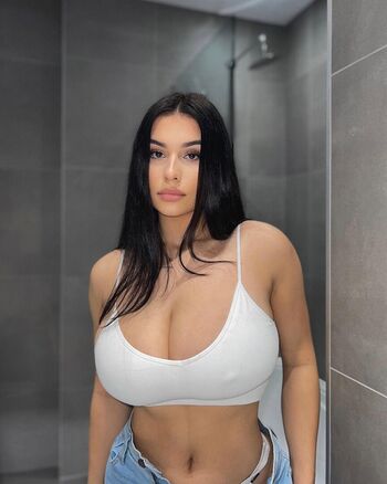 Marisa B Godinho