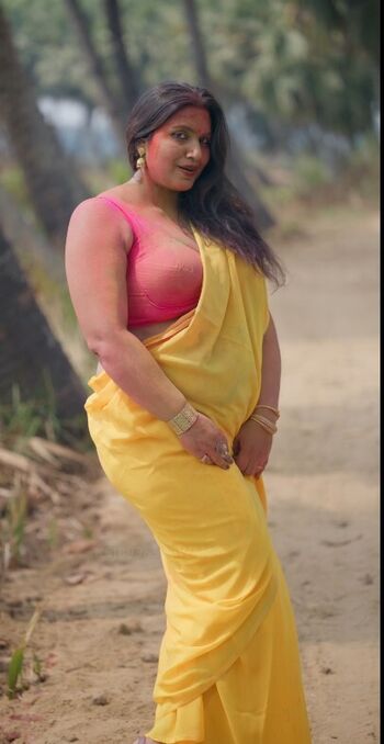 Maya The Doe Eye Girl