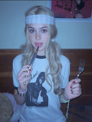 Mazzy Joya / mazzyjoya / petalspliff