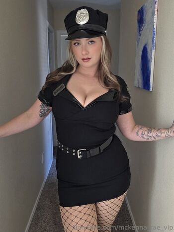 McKenna Rae  (pawgdownthestreet121)