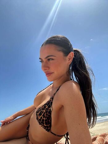 Mia Torres - mia.garla