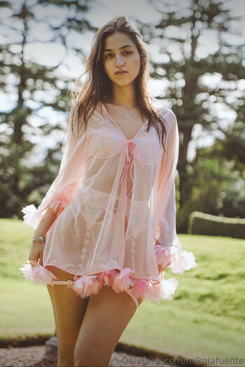 Mikaela Lafuente / Mika Lafuente